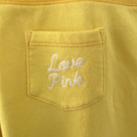 Victoria’s Secret track set - Picture 8 of 8